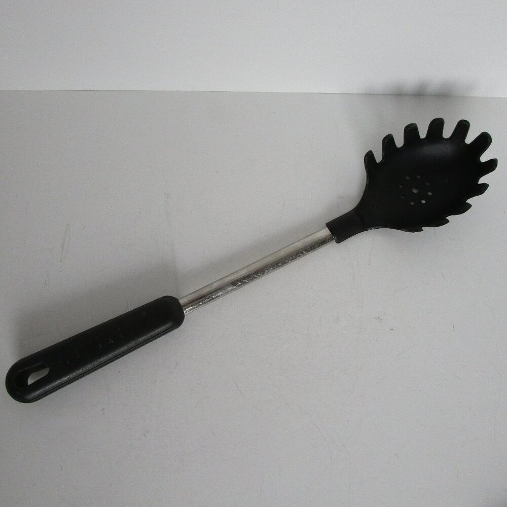 non-scratch spaghetti scoop